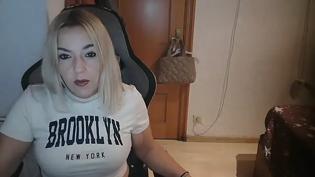 bekka   online show from October 31, 2025, 8:15 am