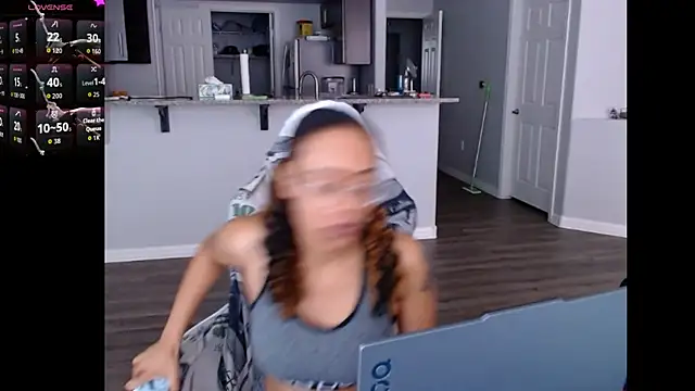 RylHoneyy online show from June 16, 2026, 8:00 pm