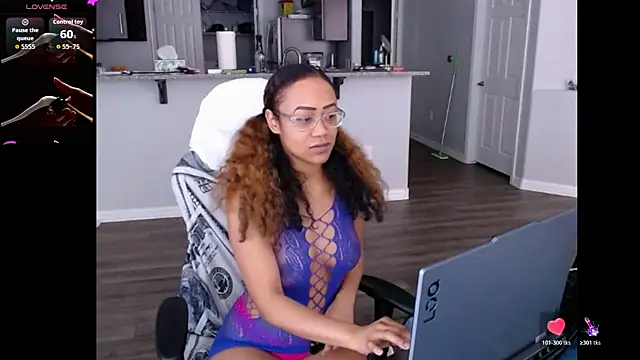 RylHoneyy online show from June 23, 2026, 6:50 pm