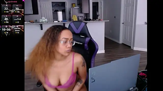 RylHoneyy online show from June 29, 2026, 7:25 pm