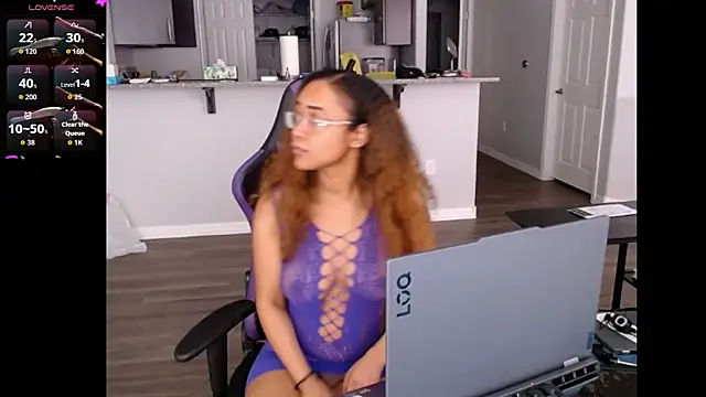 RylHoneyy online show from July 14, 2026, 7:41 pm