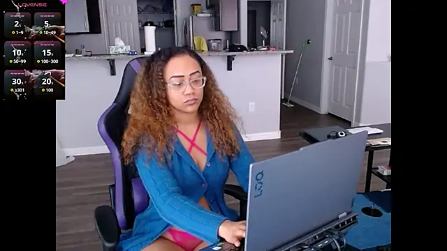 RylHoneyy online show from August 2, 2026, 5:44 pm
