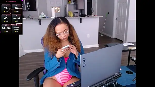 RylHoneyy online show from August 4, 2026, 5:37 pm