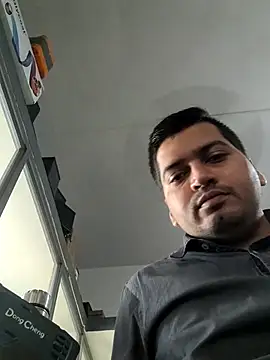 vansh1802 online show from April 10, 2026, 5:01 am