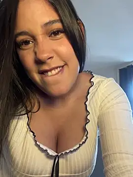 WHAAATTTTTTTTTT online show from May 13, 2026, 2:25 pm