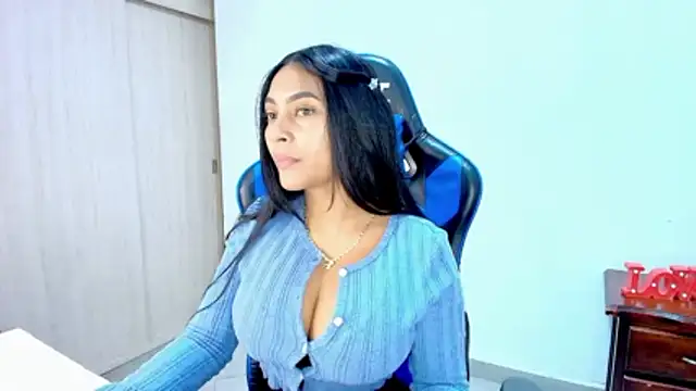 sophiax-x online show from January 6, 2026, 5:16 pm