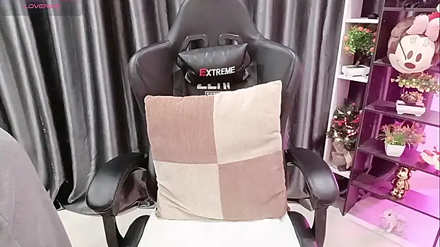 Yuki-yio online show from March 11, 2026, 1:11 am