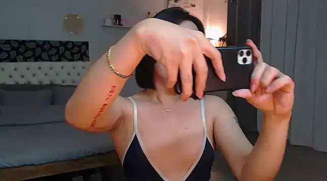 Snapshot of Sexysafarahh chatting on February 12, 2025, 3:18 am Sexysafarahh online show from February 12, 2025, 3:18 am