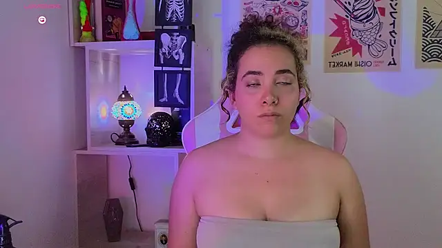 Snapshot of Emma_Wish chatting on February 23, 2026, 4:37 pm Emma Wish online show from February 23, 2026, 4:37 pm