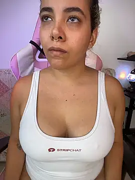 Snapshot of Emma_Wish chatting on March 17, 2026, 3:48 pm Emma Wish online show from March 17, 2026, 3:48 pm