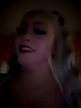 seraphine23 online show from November 21, 2025, 9:24 pm