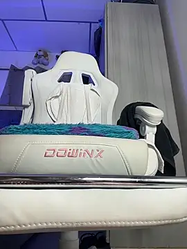 Snapshot of Sammons_ chatting on October 23, 2025, 7:12 pm Sammons  online show from October 23, 2025, 7:12 pm