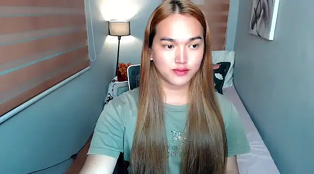 Snapshot of MoaningKylie chatting on December 13, 2024, 3:54 pm MoaningKylie online show from December 13, 2024, 3:54 pm