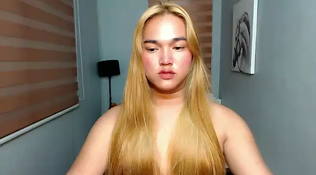 Snapshot of MoaningKylie chatting on January 25, 2025, 1:21 am MoaningKylie online show from January 25, 2025, 1:21 am