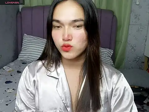 Snapshot of MoaningKylie chatting on April 13, 2026, 1:05 pm MoaningKylie online show from April 13, 2026, 1:05 pm