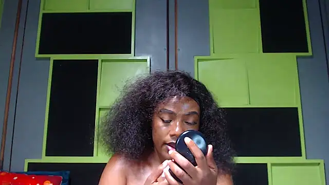 SexyAssDivaxxx online show from February 13, 2025, 12:43 pm