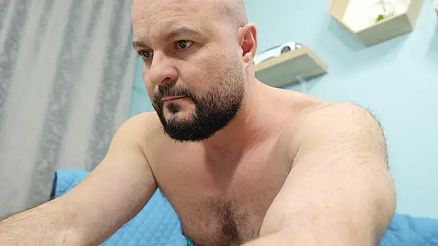 Snapshot of Muscle_Bear chatting on February 23, 2025, 2:25 pm Muscle Bear online show from February 23, 2025, 2:25 pm