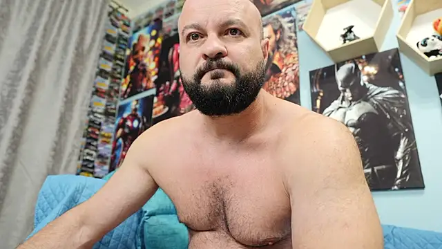 Snapshot of Muscle_Bear chatting on September 10, 2025, 4:34 am Muscle Bear online show from September 10, 2025, 4:34 am