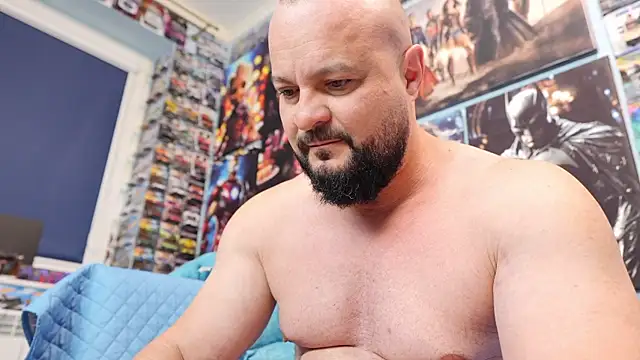 Muscle Bear online show from May 9, 2026, 4:17 am