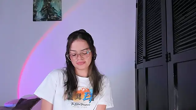 Abby Saenz01 online show from February 12, 2026, 8:26 pm