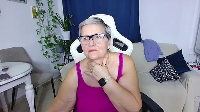 Selenna57 online show from February 13, 2026, 6:37 pm