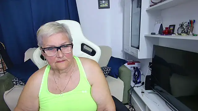 Selenna57 online show from May 5, 2026, 5:54 pm