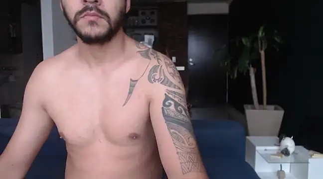 Snapshot of sexual_devils chatting on February 13, 2025, 12:11 pm sexual devils online show from February 13, 2025, 12:11 pm