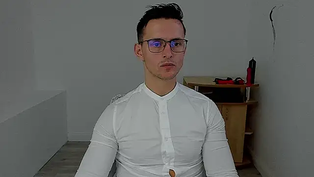 sexxymuscles4u online show from December 2, 2024, 12:29 pm
