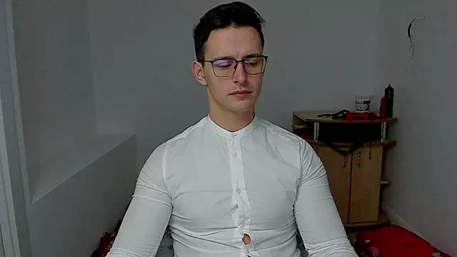 sexxymuscles4u online show from January 9, 2025, 7:10 am