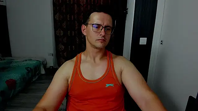 sexxymuscles4u online show from September 10, 2025, 12:05 pm