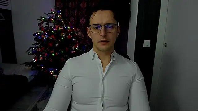 sexxymuscles4u online show from January 14, 2026, 1:06 pm