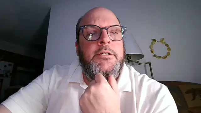 Snapshot of Ursulet_US chatting on March 4, 2026, 9:43 pm Ursulet US online show from March 4, 2026, 9:43 pm