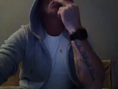 Snapshot of michu81 chatting on January 29, 2025, 11:25 pm michu81 online show from January 29, 2025, 11:25 pm