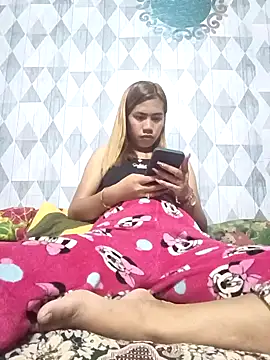 Cutie body11 online show from December 9, 2024, 1:51 am