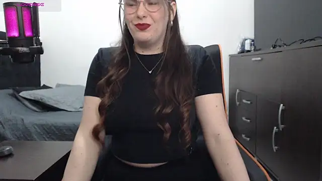 xxbbtaa online show from May 4, 2026, 8:05 pm