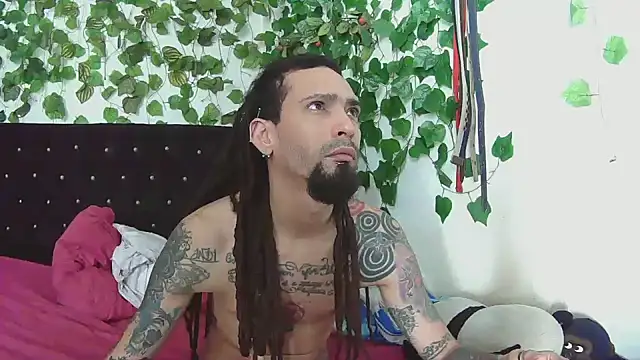 caribbeanlover1 online show from December 12, 2024, 2:33 pm