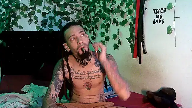 caribbeanlover1 online show from June 18, 2026, 1:26 pm