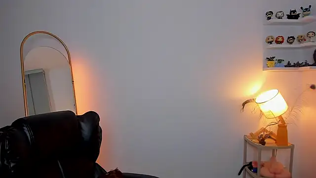 Cassandra Caiin online show from October 11, 2025, 11:20 am