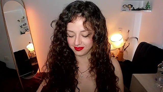 Cassandra Caiin online show from May 7, 2026, 10:04 pm