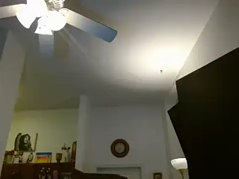 Snapshot of realninafame chatting on October 19, 2025, 6:14 am realninafame online show from October 19, 2025, 6:14 am