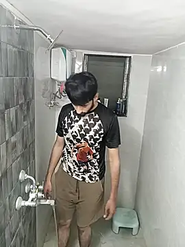 SimplyKarthik09 online show from November 3, 2025, 4:08 pm