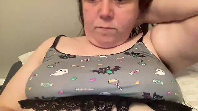 Snapshot of ParisNova chatting on March 6, 2026, 1:51 pm ParisNova online show from March 6, 2026, 1:51 pm