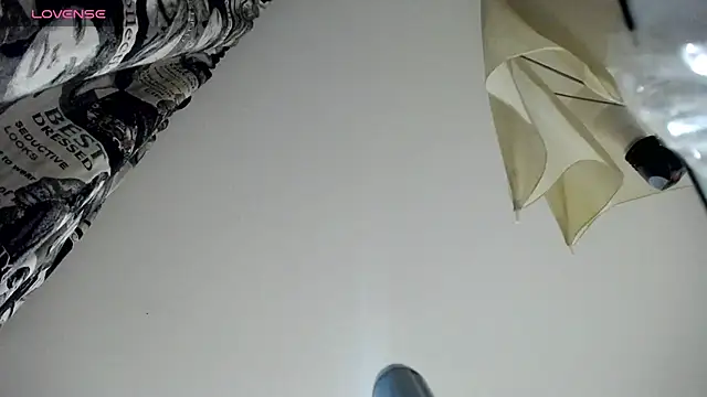 natahottt online show from February 14, 2025, 1:34 am