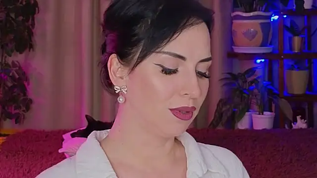 Snapshot of lily_conor chatting on November 30, 2025, 3:05 pm lily conor online show from November 30, 2025, 3:05 pm