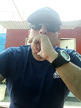 chicoguapo8 online show from October 4, 2025, 5:11 pm