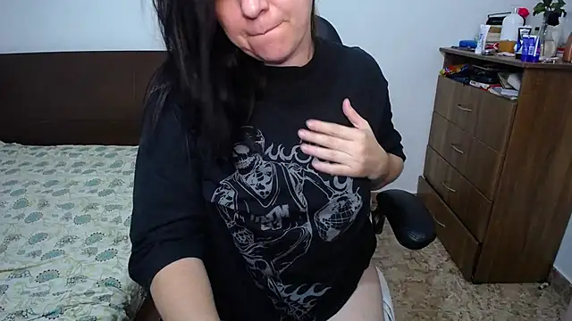 alexa milsf online show from October 7, 2025, 1:36 am