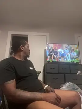 Makeyoucumallover online show from April 4, 2026, 6:33 am