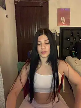 Estefani 32 online show from July 23, 2026, 1:58 am