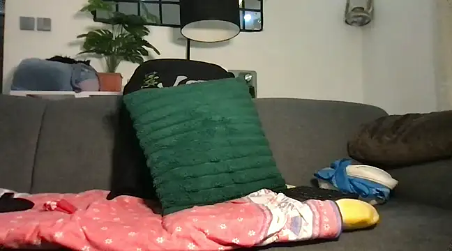 choco petite online show from February 11, 2025, 6:08 am