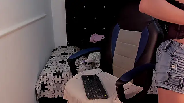 Snapshot of Lu_doll chatting on October 11, 2025, 7:29 am Lu doll online show from October 11, 2025, 7:29 am